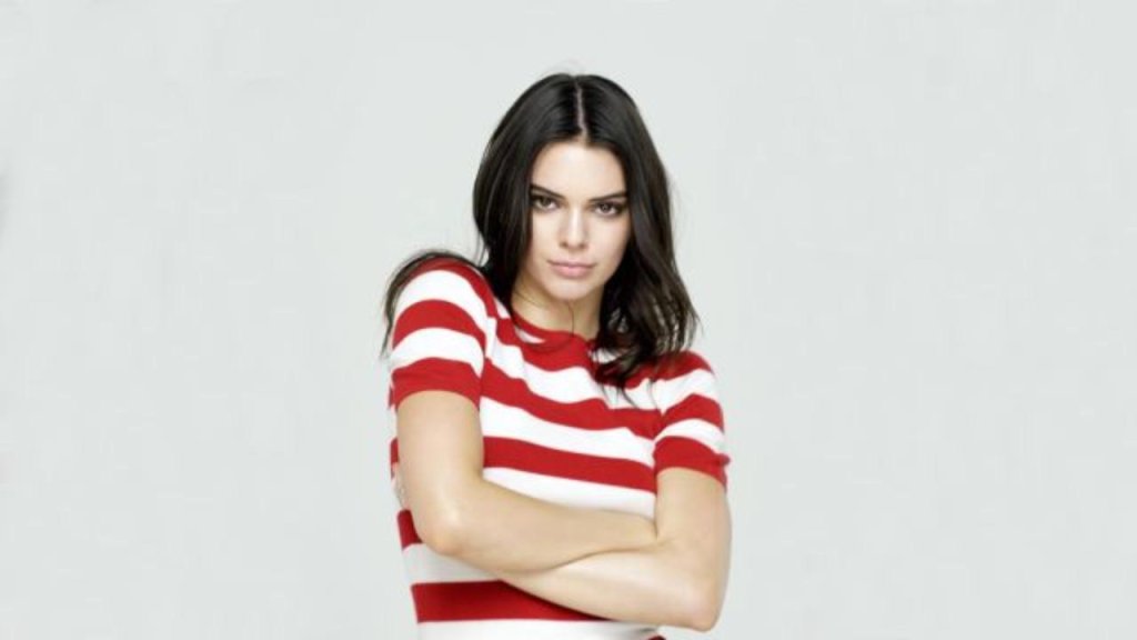 Modern Muse – Kendall Gets Cloned! – INTHEFAME